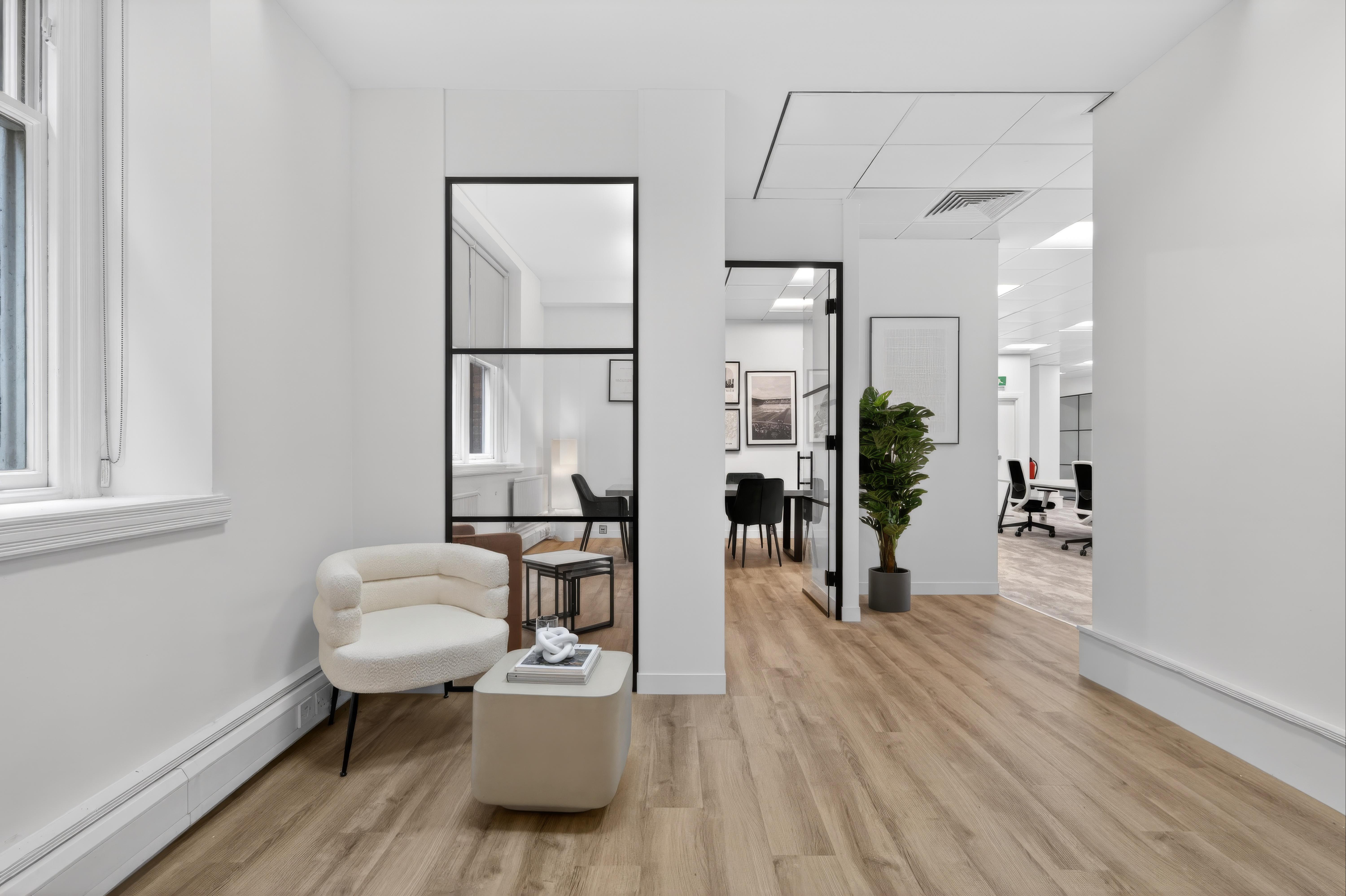 Carlton House Suite 1B